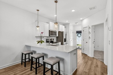 IMPROVED PRICE! While this house is both Cozy and Cute, it's got - photo 7