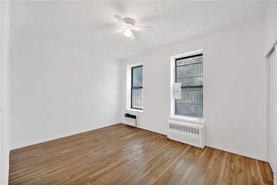 Bright, spacious, and inviting 2-bedroom home located on the - photo 8