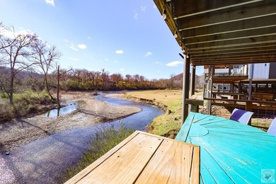 Looking for a riverfront cabin in Arkansas that sleeps 17 and is - photo 4