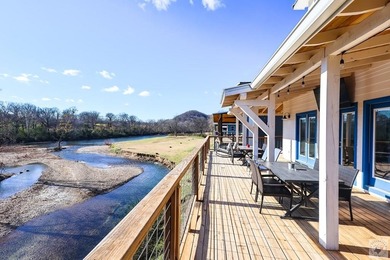 Looking for a riverfront cabin in Arkansas that sleeps 17 and is - photo 9