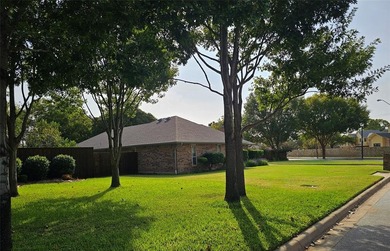 Lake Grapevine Home Active Under Contract in Grapevine Texas