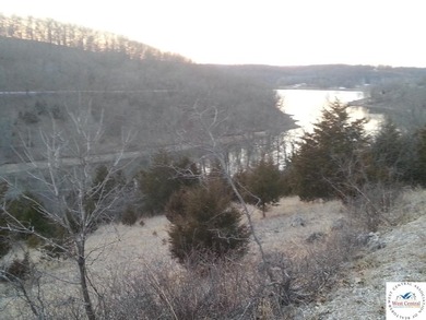 A wonderful and unique 6.3 acres of land with privacy and - photo 10