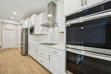 THIS BEAUTIFULLY FINISHED SOUTHPORT III PLAN BY LANDMARK 24 - photo 17