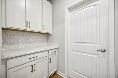 THIS BEAUTIFULLY FINISHED SOUTHPORT III PLAN BY LANDMARK 24 - photo 21