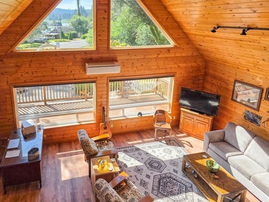 Escape to your own retreat in the heart of beautiful Hiouchi, CA - photo 23