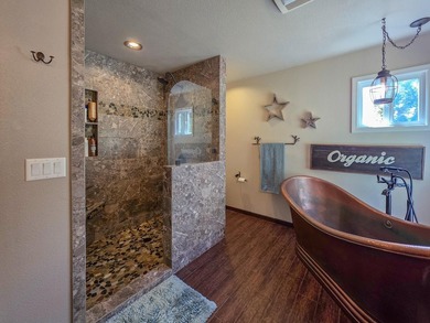 Escape to your own retreat in the heart of beautiful Hiouchi, CA - photo 29