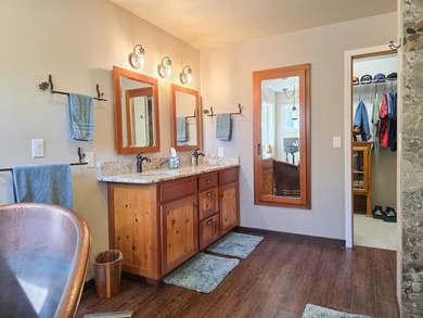 Escape to your own retreat in the heart of beautiful Hiouchi, CA - photo 32