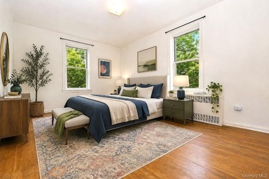 Great opportunity to own a two-bedroom co-op in sought-after - photo 2