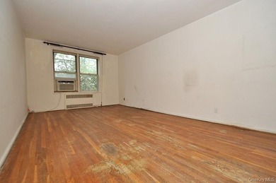 Great opportunity to own a two-bedroom co-op in sought-after - photo 6