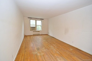 Great opportunity to own a two-bedroom co-op in sought-after - photo 7