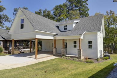 Lake Home For Sale in Prosperity, South Carolina