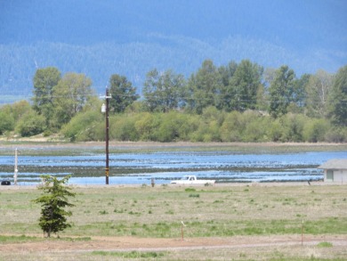 Lake Acreage For Sale in Chiloquin, Oregon