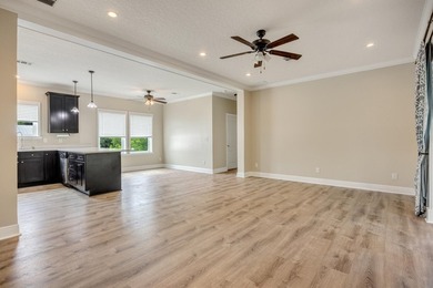 Well-maintained elevated home offering the perfect combination - photo 16