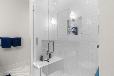 Some homes offer luxury. Very few offer an experience that can - photo 20