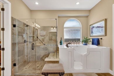 You'll fall in love with this beautiful blend of luxury and - photo 21