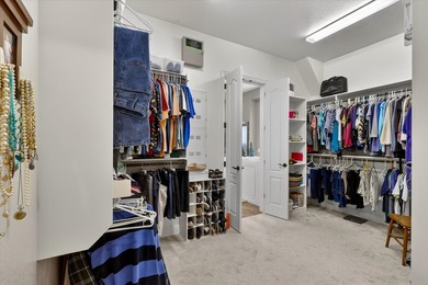 You'll fall in love with this beautiful blend of luxury and - photo 22