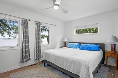 Lake life just got a whole lot sweeter! This adorable, turnkey - photo 22