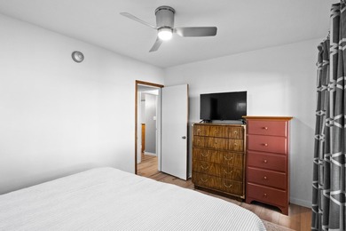 Lake life just got a whole lot sweeter! This adorable, turnkey - photo 23