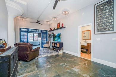 There is so much to love! Modern and chic, yet warm and inviting - photo 4