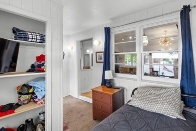 Lake life just got a whole lot sweeter! This adorable, turnkey - photo 25