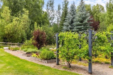Some homes offer luxury. Very few offer an experience that can - photo 25