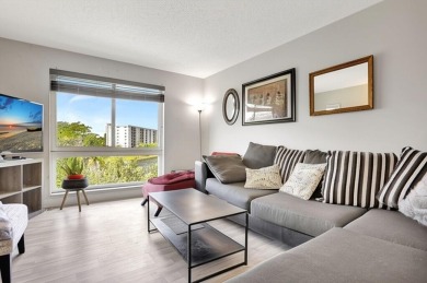 (private lake, pond, creek) Condo For Sale in Pompano Beach Florida