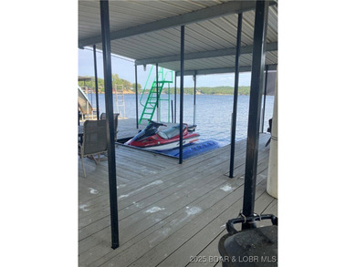 > A wall of windows and vaulted ceilings. Main level living! Big - photo 43