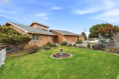 (private lake, pond, coastal) Home For Sale in Hermiston Oregon