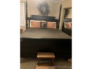 > A wall of windows and vaulted ceilings. Main level living! Big - photo 60