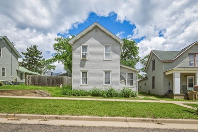 Affordable opportunity in a convenient Chippewa Falls location! - photo 1
