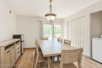 Welcome to Princes Bay! Located in Wolf's Pond Estate, this - photo 10