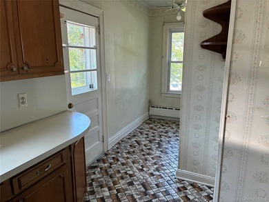 Welcome to this 3-bedroom, 1-bath single-family home ideally - photo 11