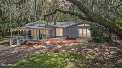 Lake Home ActiveUnderContr in Keystone Heights, Florida