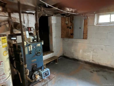 Welcome to this 3-bedroom, 1-bath single-family home ideally - photo 19