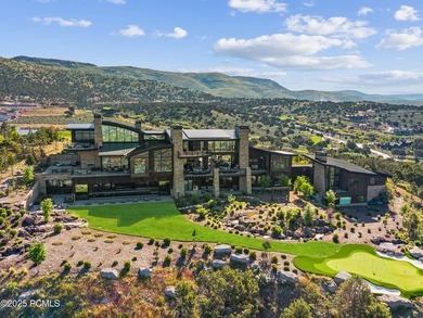 Elevated above the rest, this striking mountain estate claims - photo 1