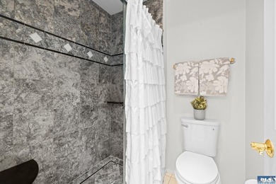 Welcome to this beautiful 2-bedroom + den, 2-bath condo in the - photo 29