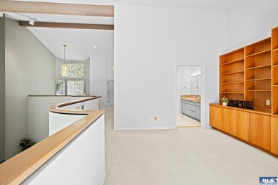 Welcome to this beautiful 2-bedroom + den, 2-bath condo in the - photo 34