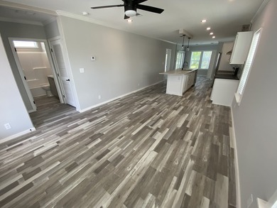Additional listing photo 4