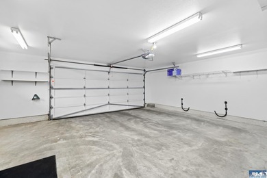 Welcome to this beautiful 2-bedroom + den, 2-bath condo in the - photo 38
