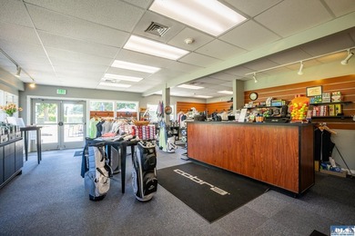 Welcome to this beautiful 2-bedroom + den, 2-bath condo in the - photo 46