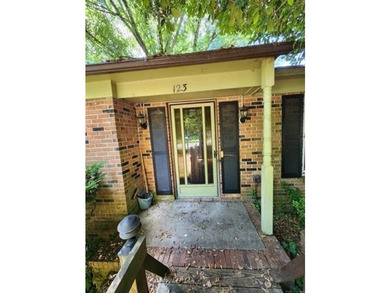 Back on Market due to no fault of the seller. Investors - photo 2