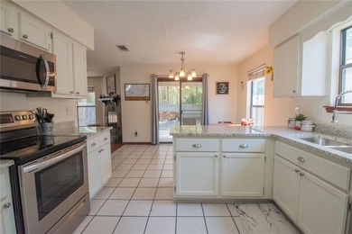Inviting 3-Bedroom Home in Sugarmill Plantation! Welcome to 301 - photo 12
