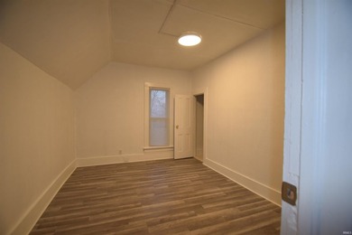 Recently remolded 3 bedroom, 1 bath home just 1 block from - photo 14
