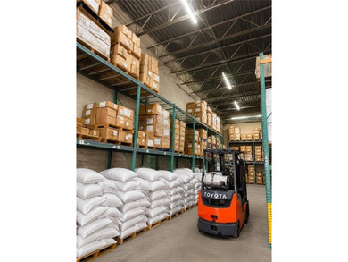 A rare opportunity to own a spacious warehouse in a highly - photo 5