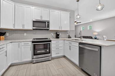 Best unit in Boca Flores! This beautifully upgraded 2-bedroom - photo 16