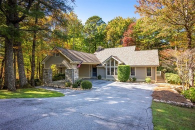 Lake Toxaway Home For Sale in Lake Toxaway North Carolina