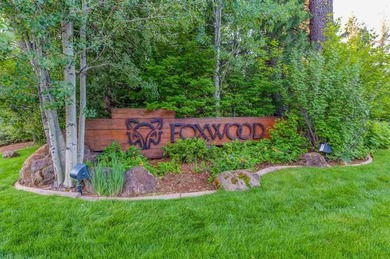 Stunning custom built home with a well thought out floor plan - photo 22