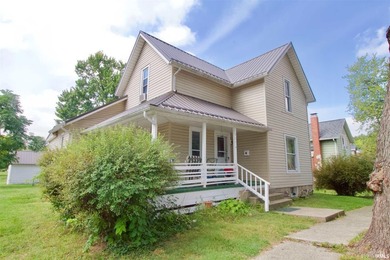 Recently remolded 3 bedroom, 1 bath home just 1 block from - photo 23