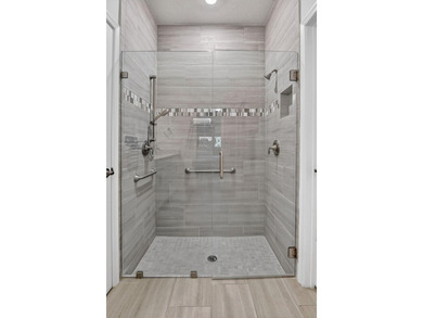 Best unit in Boca Flores! This beautifully upgraded 2-bedroom - photo 23