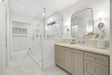 Welcome to this fully remodeled 5-bedroom, 3-bathroom home - photo 31
